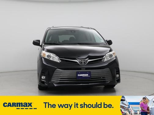2018 Toyota Sienna XLE