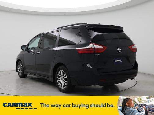 2018 Toyota Sienna XLE