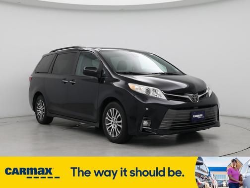 2018 Toyota Sienna XLE