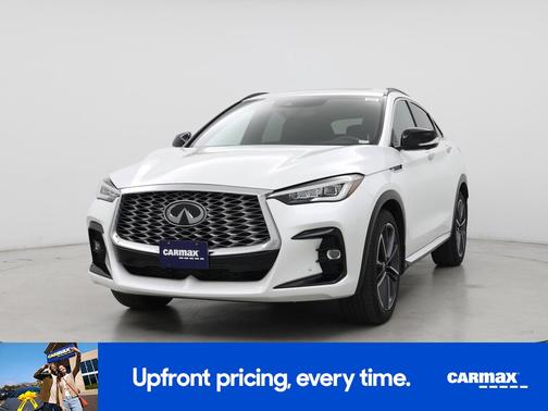 White 2023 INFINITI QX55 Sensory