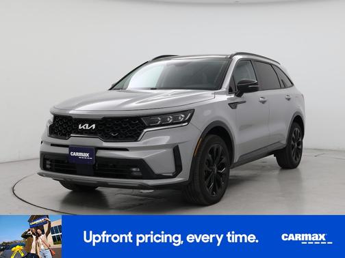 Gray 2023 Kia Sorento SX