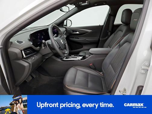 White 2024 Buick Envista Avenir