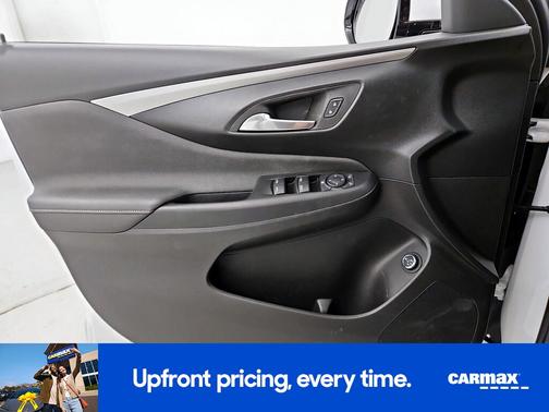 White 2024 Buick Envista Avenir