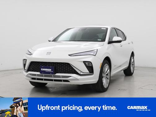 White 2024 Buick Envista Avenir