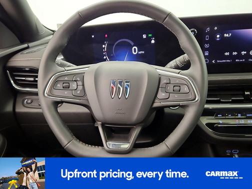 White 2024 Buick Envista Avenir