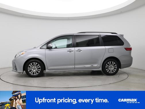 2018 Toyota Sienna XLE