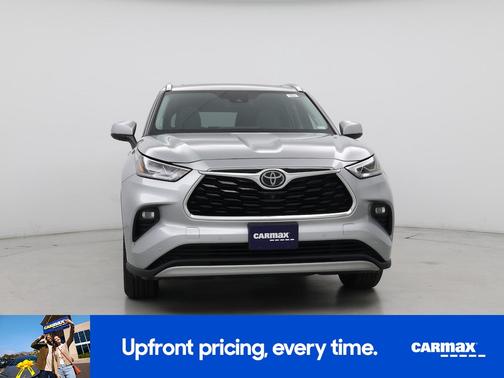 Silver 2021 Toyota Highlander Platinum