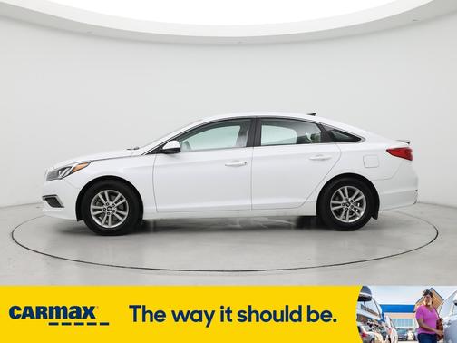 2017 Hyundai SONATA SE