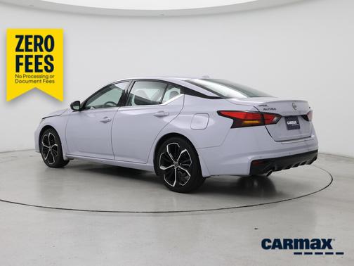 Gray 2023 Nissan Altima SR