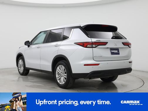 2024 Mitsubishi Outlander ES