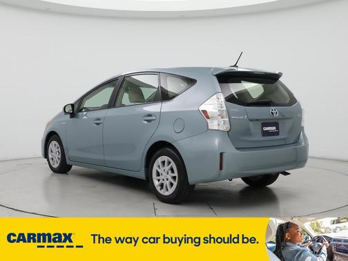 2014 Toyota Prius v Three