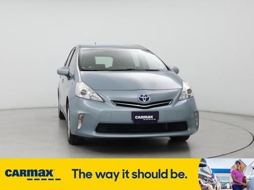 2014 Toyota Prius v Three