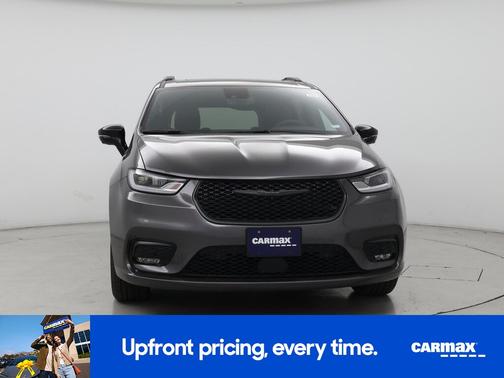 Gray 2023 Chrysler Pacifica Limited