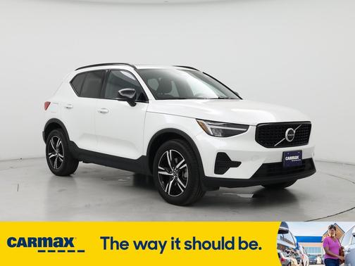 2024 Volvo XC40 B5 Core Bright Theme