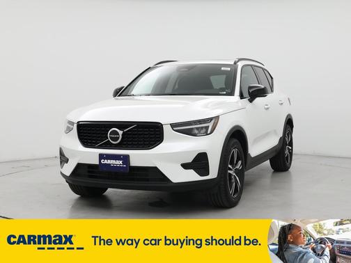 2024 Volvo XC40 B5 Core Bright Theme