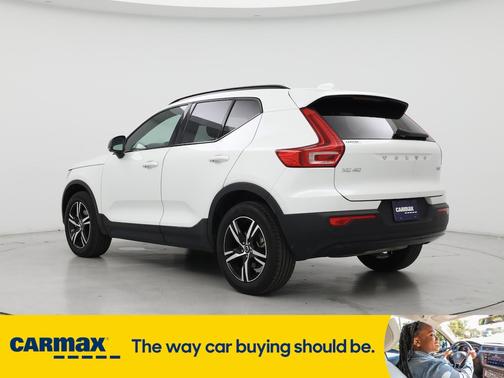 2024 Volvo XC40 B5 Core Bright Theme