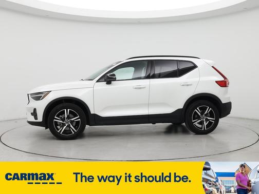 2024 Volvo XC40 B5 Core Bright Theme