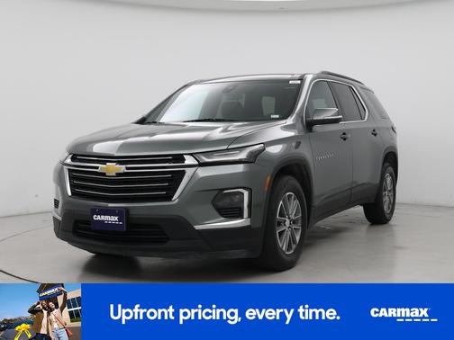 Green 2023 Chevrolet Traverse LT Cloth