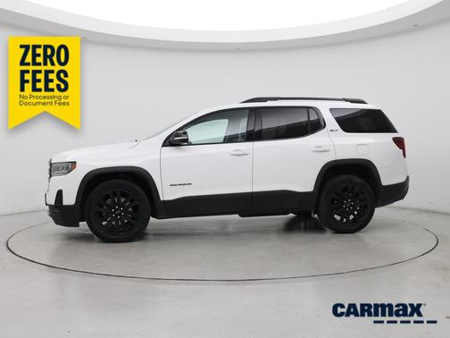 White 2023 GMC Acadia SLT