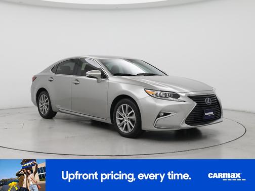 2016 Lexus ES 300h 