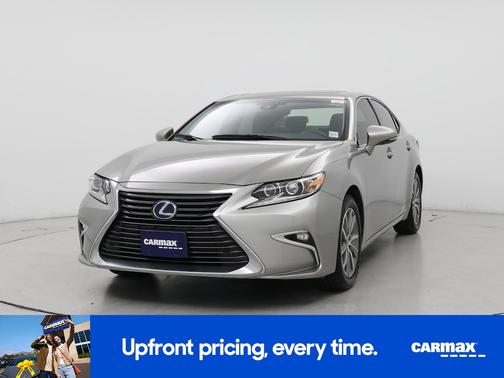 2016 Lexus ES 300h 