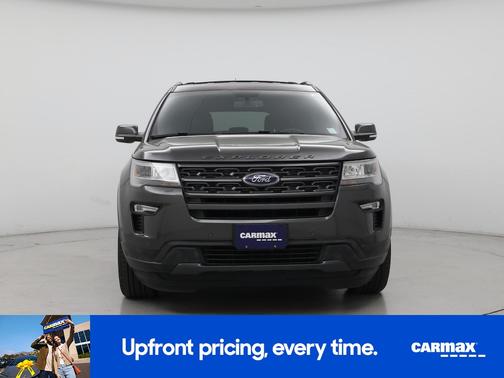 Gray 2018 Ford Explorer XLT