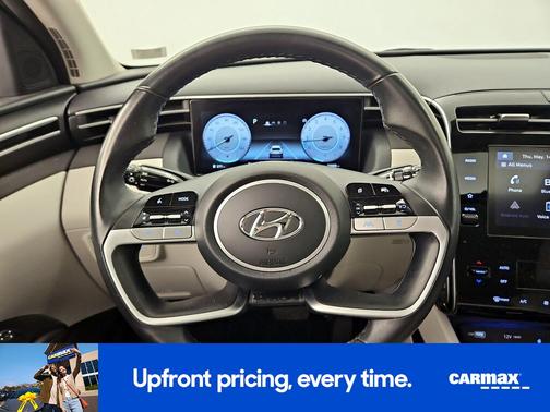 White 2022 Hyundai TUCSON SEL