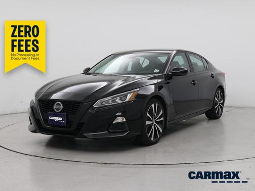 Black 2020 Nissan Altima SR
