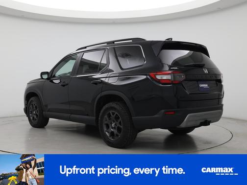 Black 2024 Honda Pilot Trailsport