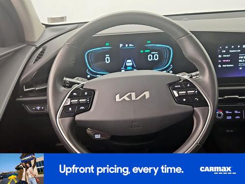Black 2023 Kia Niro EX