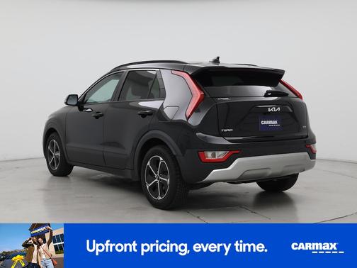 Black 2023 Kia Niro EX