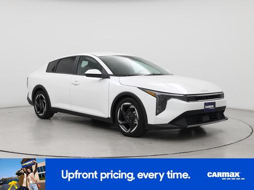 White 2025 Kia K4 EX