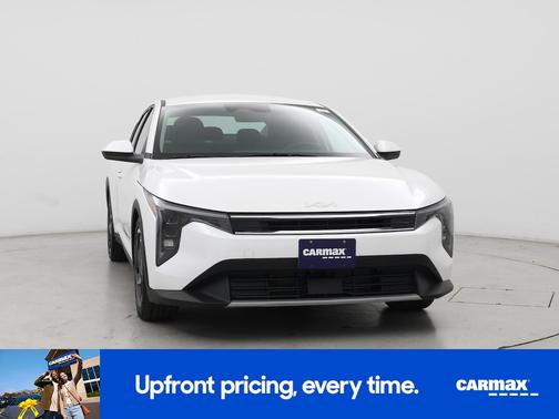 White 2025 Kia K4 EX