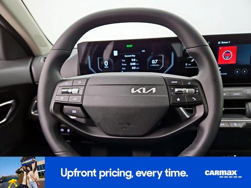 White 2025 Kia K4 EX