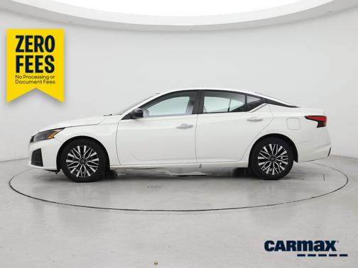 White 2025 Nissan Altima SV