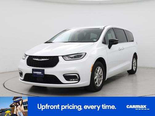 White 2024 Chrysler Pacifica Touring L