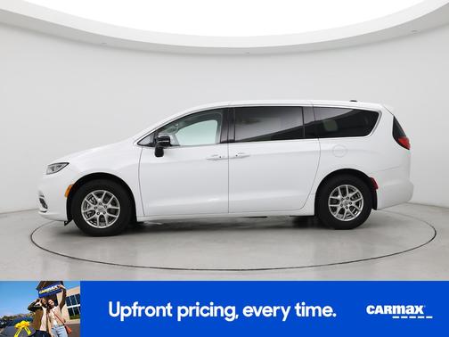 White 2024 Chrysler Pacifica Touring L