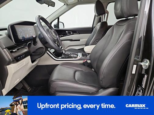 Gray 2023 Kia Carnival SX