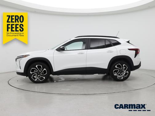 White 2024 Chevrolet Trax 2RS