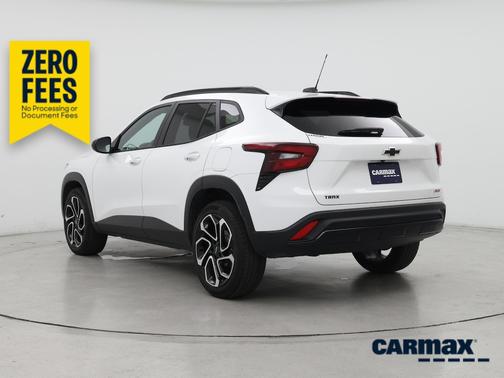 White 2024 Chevrolet Trax 2RS