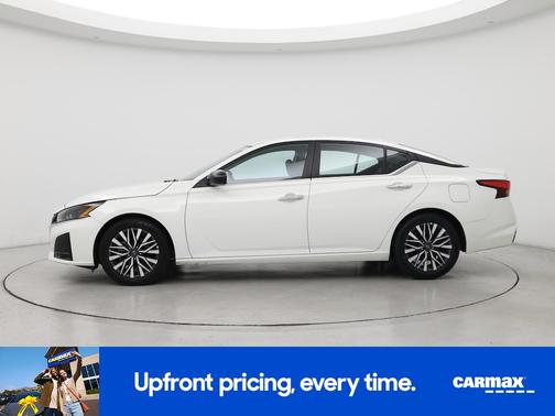 White 2025 Nissan Altima SV