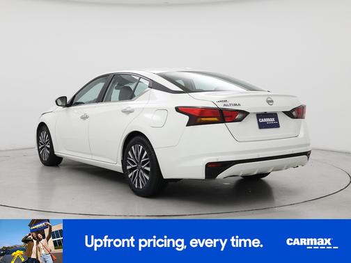 White 2025 Nissan Altima SV