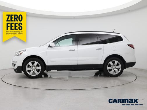 White 2017 Chevrolet Traverse LT