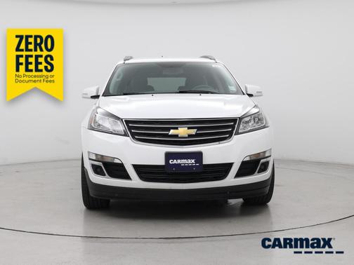 White 2017 Chevrolet Traverse LT