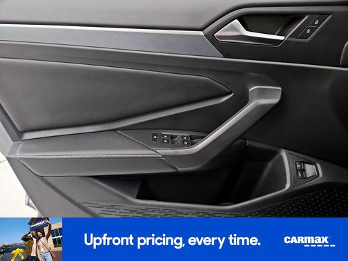 Silver 2023 Volkswagen Jetta SE