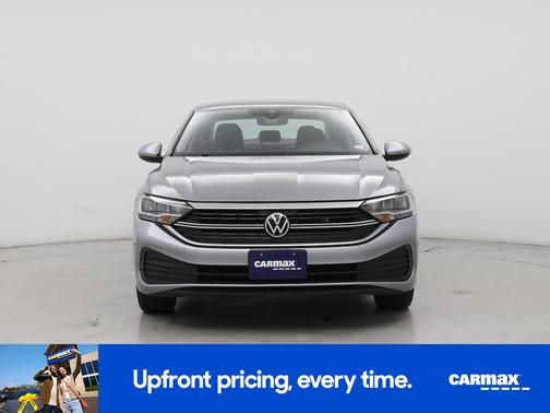Silver 2023 Volkswagen Jetta SE