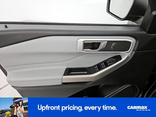 Black 2021 Ford Explorer XLT