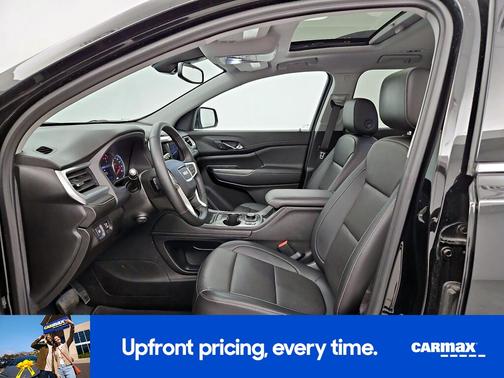 Black 2023 GMC Acadia SLT