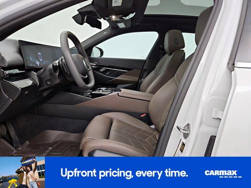 Pearl 2024 BMW 530 I xDrive