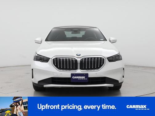 Pearl 2024 BMW 530 I xDrive